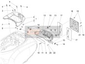Capot arrière - Garde anti-éclaboussures